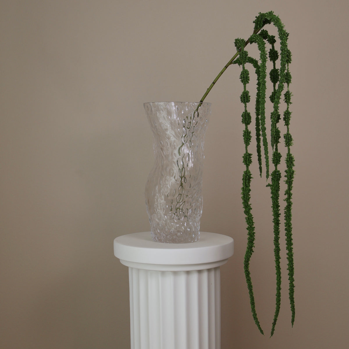 Konstgjord amaranthus-kvist i vinrött och mörkgrönt, närbild 2