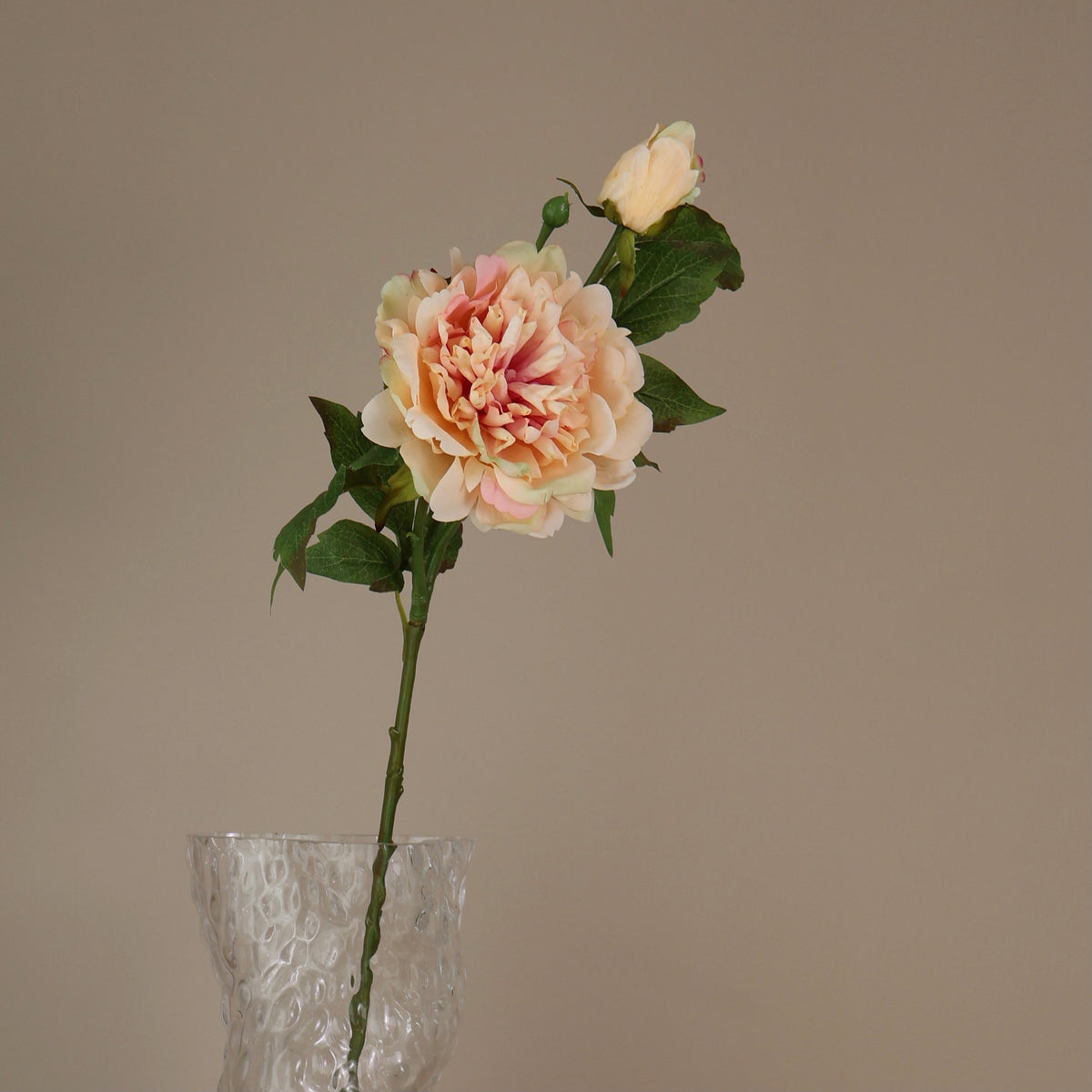 Konstgjord pion, närbild