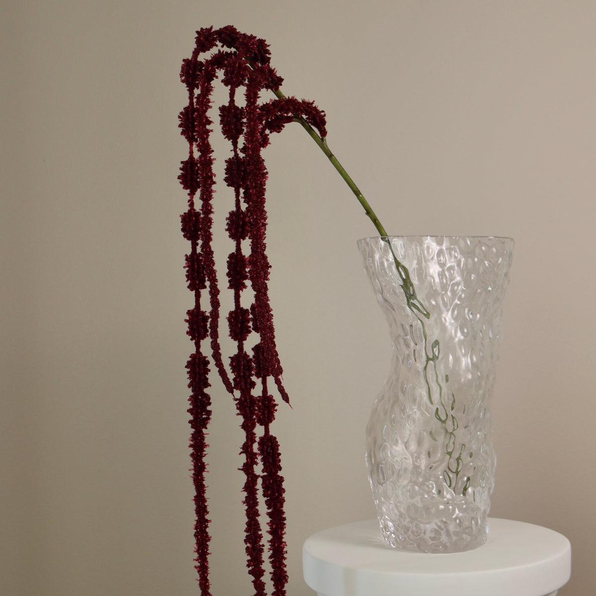 Konstgjord amaranthus-kvist i vinrött och mörkgrönt, närbild 8