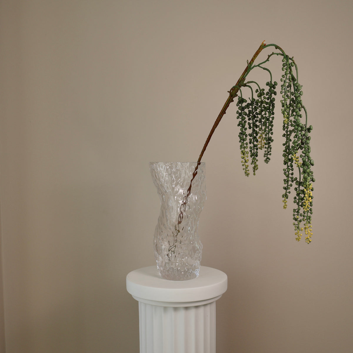 Konstgjord mörkgrön amaranthus-kvist, närbild 4